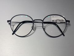 -YI OPTICAL 奕镜·蔡司战略合作店(长宁来福士店)