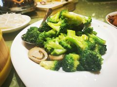 草菇西兰花-烤肉宛饭庄(南礼士路店)
