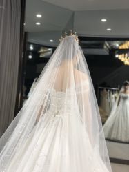 -艾米丽婚纱礼服