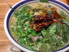 -云阿蛮云南生烫牛肉米线(奉贤路店)