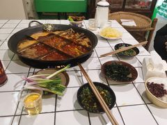 -财二舅火锅招待所