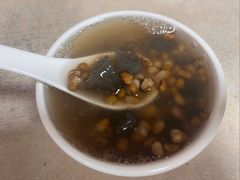 綠豆加薯粉-瘦鬼老档糖水铺