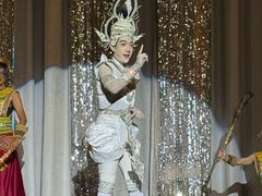 -金东尼人妖秀