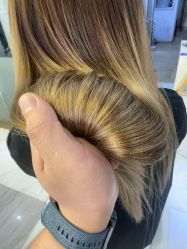 -镁连社·美联社