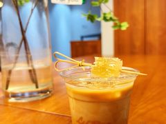 Bee的蜂巢拿铁-LilBee Coffee