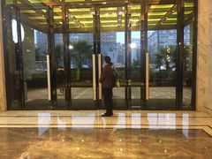 -永恒朗悦酒店(广西大学地铁站大学东路万达广场店)