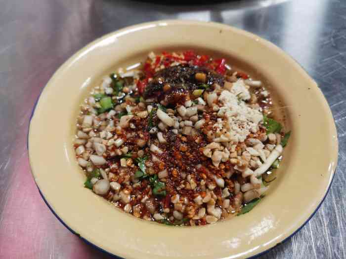 陈小岭串串-"这家店就开在家楼下,经常路过他家门口,晚.