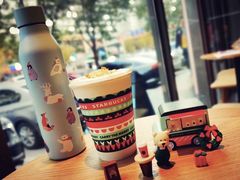 -星巴克(西安曲江银泰店)