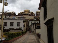 -噶丹松赞林寺