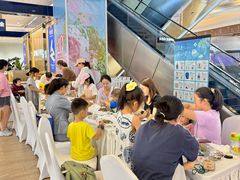 -王府井百货熙地港店