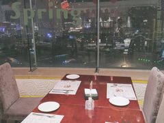 -荣誉国际酒店-云顶旋转餐厅