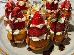 草莓忌廉华夫饼-BE BRIGHT KITCHEN(正佳广场店)