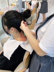 -PE SALON 