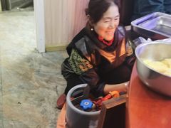铁锅炖鸡-巧婆婆特色东北菜·铁锅炖