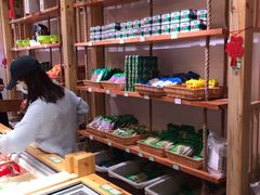 -锅圈食汇火锅烧烤食材超市(聚贤路店)