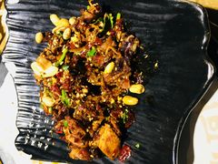 -何师烧烤·香辣蟹·川菜·30年老品牌(太古里旗舰店)