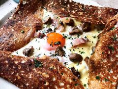 鸡蛋蘑菇熏肉荞麦可丽饼-RAC BAR(安福路店)