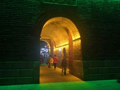 -巴陵广场