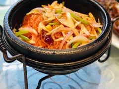 石锅海鲜干捞粉丝-湖庭壹品鸭王·传统北京烤鸭·别墅私房菜·庭院宵夜(江宁店)