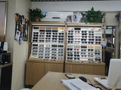 -视野联行眼镜·蔡司·控优点授权(长白万象汇店)