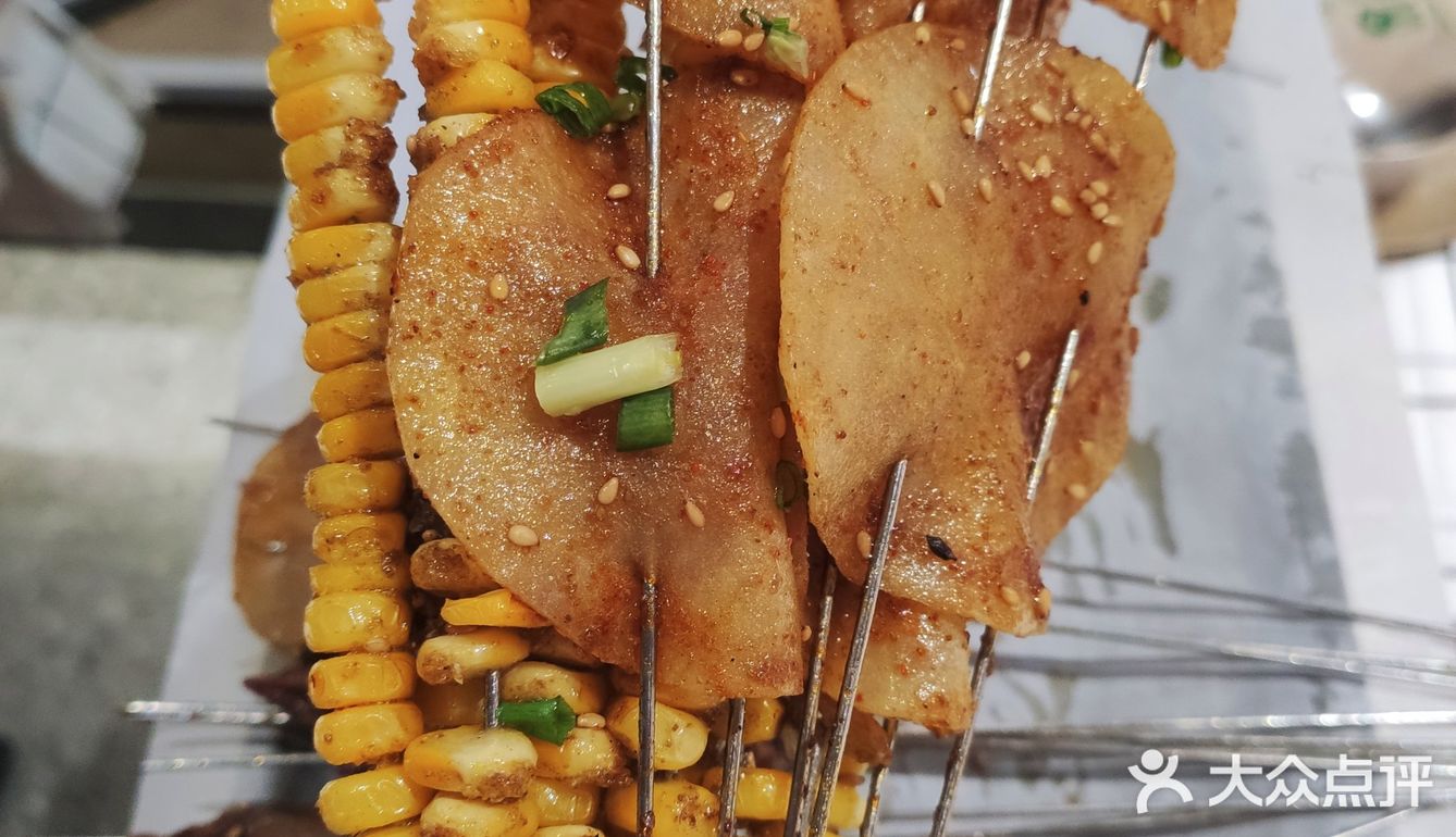 没想到是烧烤店啊氛围拉满！