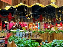 -老滇山寨•云南特色菜•地方菜•民族风情歌舞表演(金碧店)