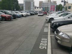 -北京华联万柳购物中心-停车场