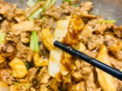 脆肉皖-大嫂镬仔·焖鸡煲·啫啫煲(逢源路店)