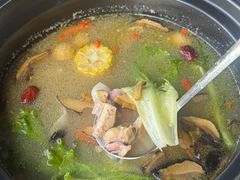 -野菌皇海景野生菌火锅(滨海大道店)