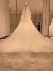 点击看大图 -GRACE KELLY婚纱与礼服(北京店)