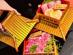 -山川小町·极番烧肉(新地假日广场店)