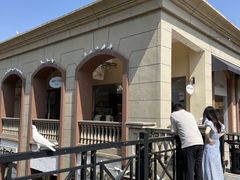 -王府井奥莱临潼小镇(临潼店)