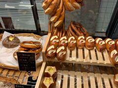 -Dough&Joe团憩(瑞虹天地月亮湾店)