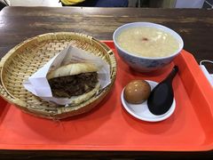 荷叶粥-穆得·老周家牛肉烧饼(普利街店)