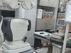 -豪门视光·星趣控·蔡司依视路眼镜代理商(中央大街店)