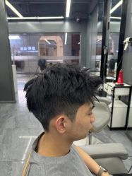 -藤野造型烫发染发