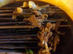 -拈签一笑黄牛肉辣卤串串