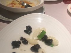 清鸡汤煮鲜腐竹烩竹荪-千百味红餐厅·江西菜(绿地双子塔店)