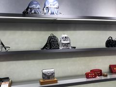 -MCM(比斯特上海购物村店)