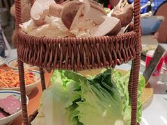 -刘姐啤酒鱼民族演艺餐厅(西街总店)