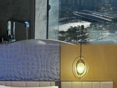 -深圳国际会展中心希尔顿酒店(前海华发冰雪世界店)