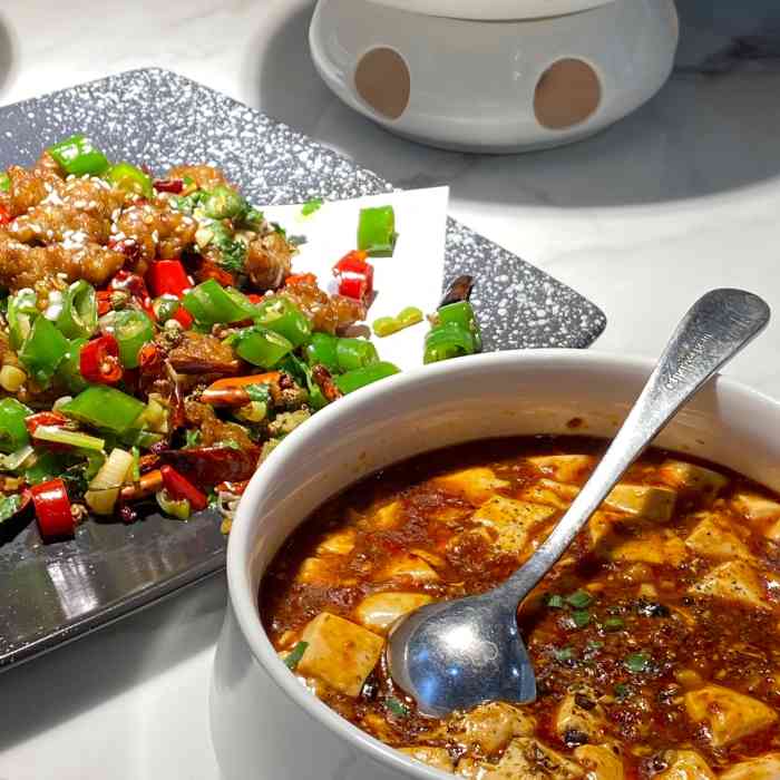 寻味小馆(政七街店)-"[薄荷]环境:整体装修不错小清新,有点黎.