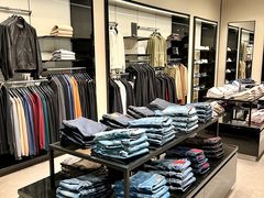-百年港湾奥特莱斯(香炉礁店)