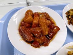 五花肉配鹌鹑蛋-北大家园食堂