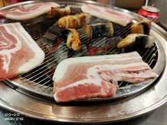 -围炉肉舍•炭烤活鳗•丹东海鲜烤肉(步行街店)