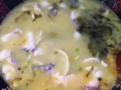 -周鱼小馆石锅酸菜鱼(活力汇店)