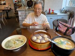 -玖鲜小笼(中山广场店)