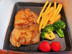 菲滋特色牛排-菲滋意式休闲餐厅(北仑银泰城店)
