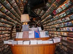 -钟书阁(松江泰晤士小镇店)