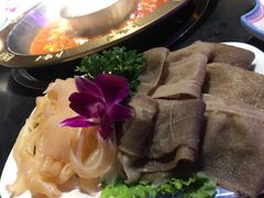 -牛员外鲜切牛肉火锅